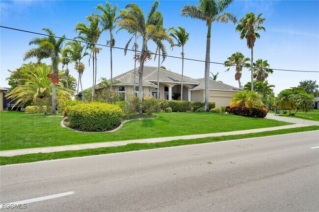Building Photo - 4009 Chiquita Blvd S