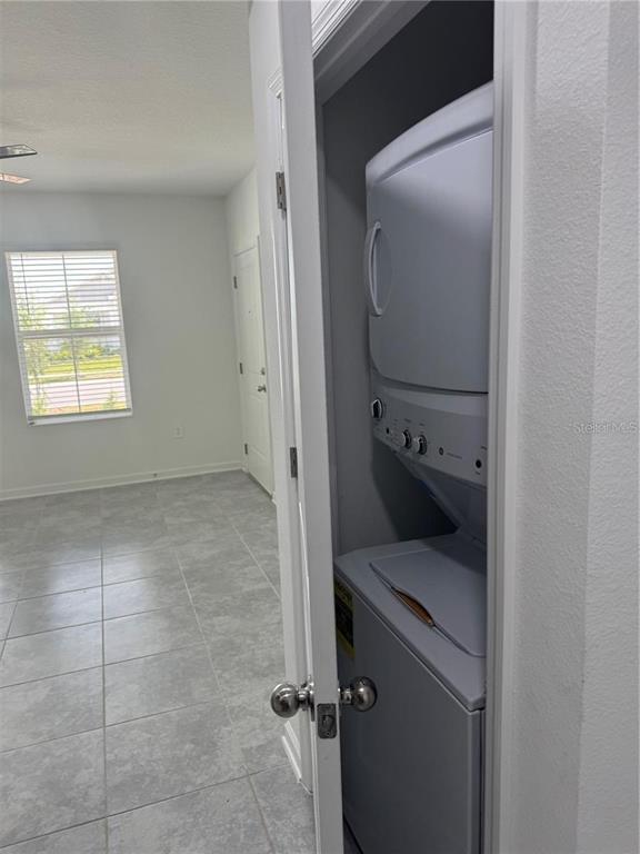 Building Photo - 553 Turtle Ln