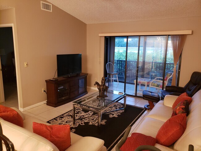 Building Photo - 15011 Ashland Cir