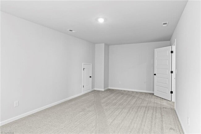 Building Photo - 7260 Huntgate Dr