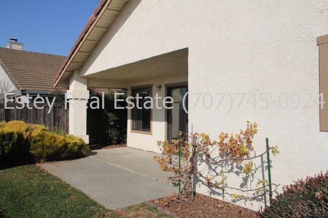 Building Photo - Single Story Beautiful Bay View Home