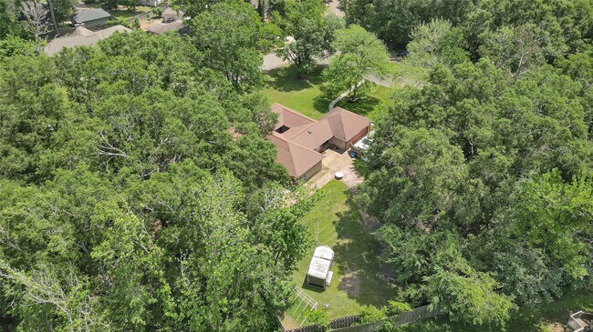 Building Photo - 705 Holly Springs Ct