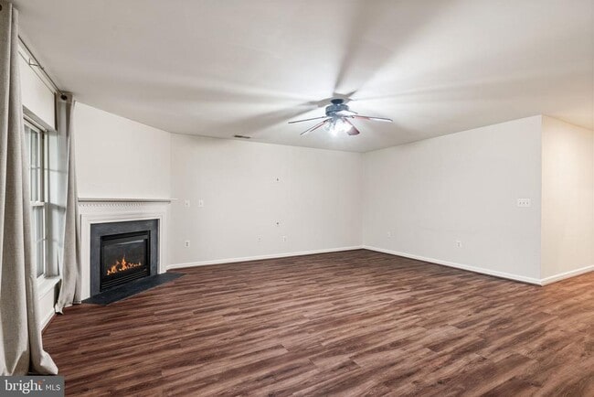 Building Photo - 15701 Palermo Terrace