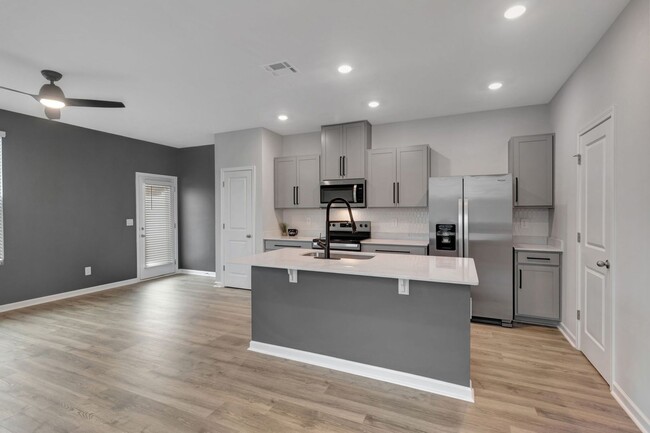 Building Photo - BRAND NEW 3 BEDROOM 3 BATH TOWNHOME WITH U...