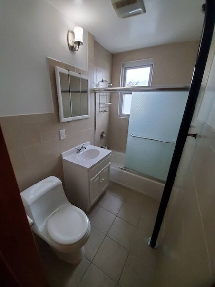 Building Photo - 39-48 65th Place Unit