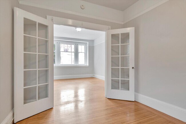 Building Photo - 1168 Church St