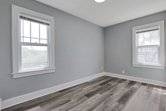 Building Photo - 41-43-43 N Huron Ave