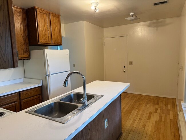Building Photo - 1462 Wilmette Ave