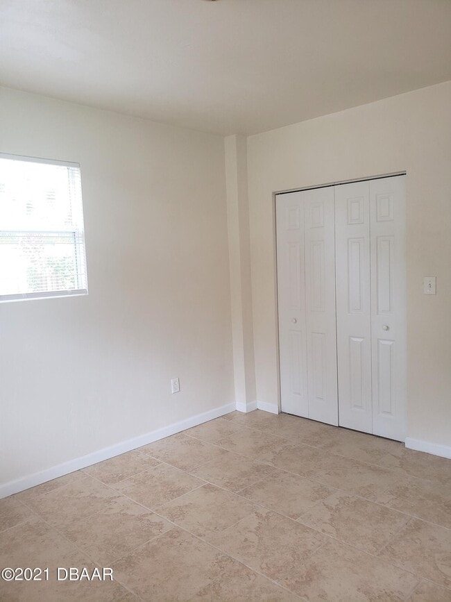 Building Photo - 135 Highland Ave