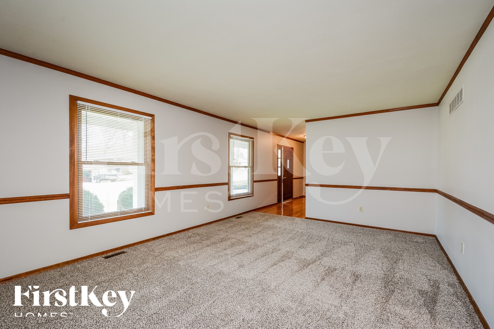 Building Photo - 3217 Yale Blvd