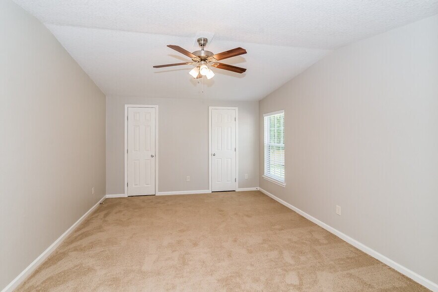 Building Photo - 8109 Grampell Dr