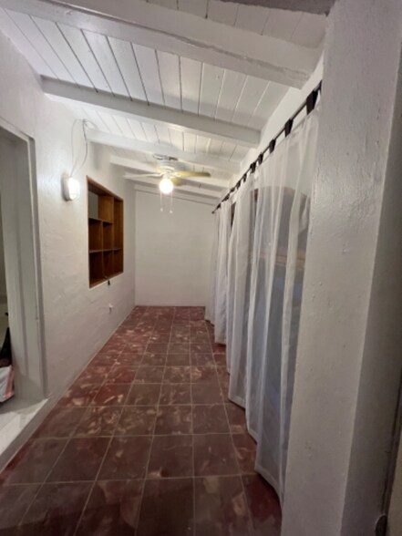 Building Photo - 625 NE 88th St