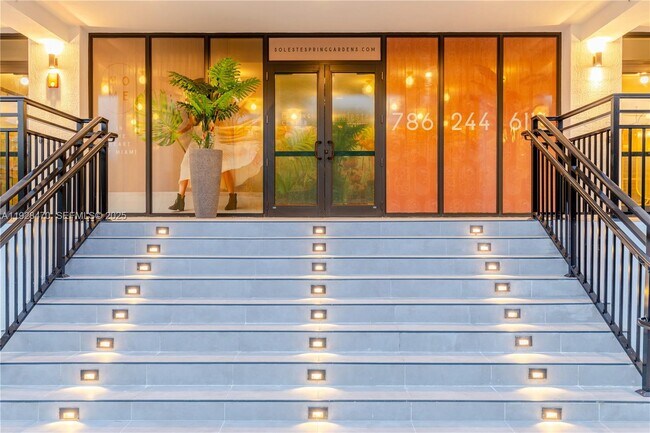 Building Photo - 1005 Spring Garden Rd