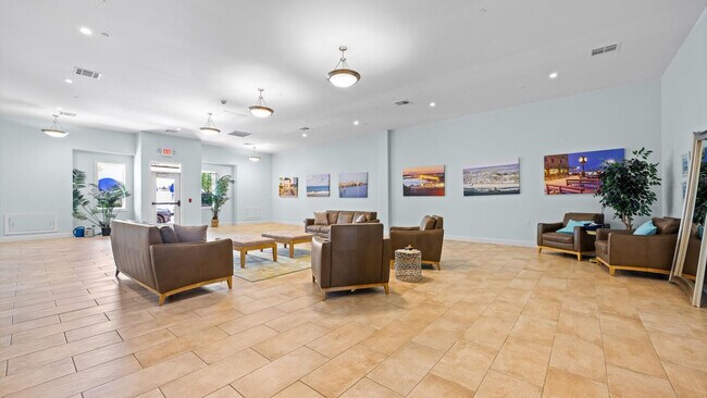 Building Photo - 810 Asbury Ave