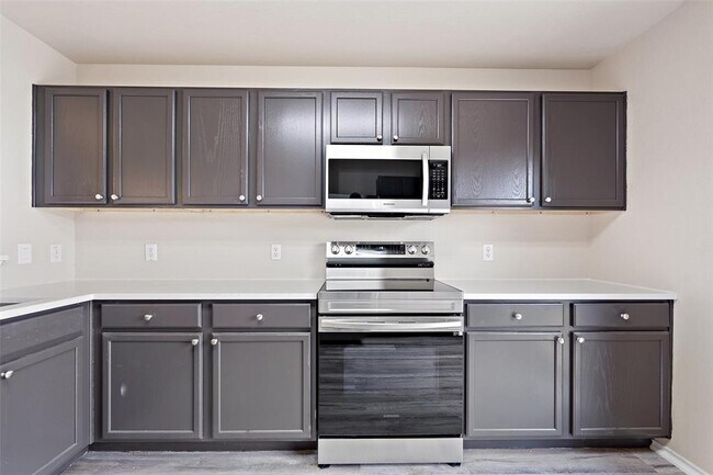 Building Photo - 1617 Anise Dr