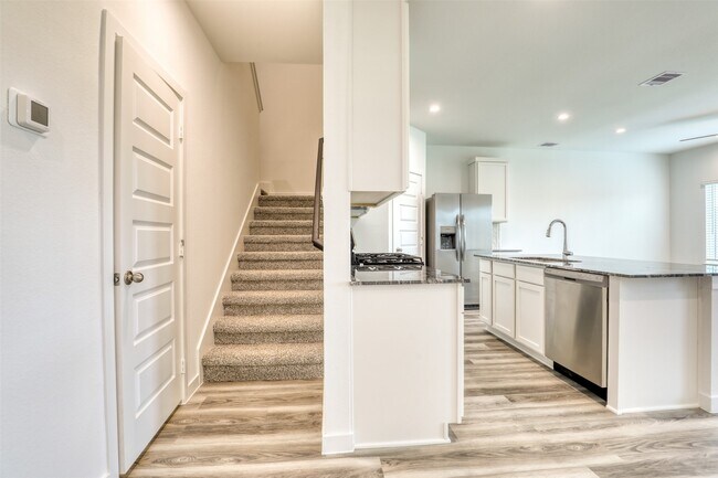 Building Photo - 2829 Lisburn Ter Ln