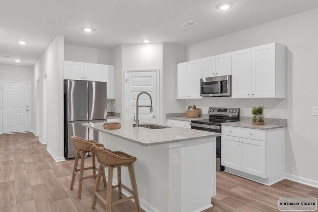 Building Photo - ***FREE DECEMBER RENT*** AND APPLICATION FEES WAIVED UPON APPROVAL!!! Dog friendly home!