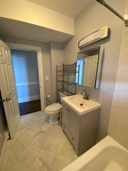 Building Photo - 466 Commonwealth Ave