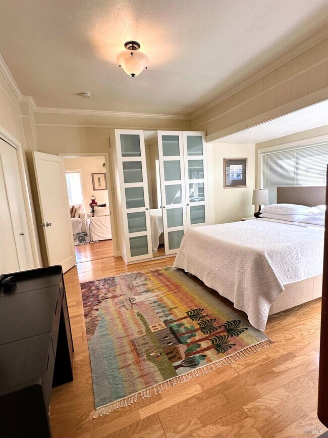 Building Photo - 926 Champion Ln