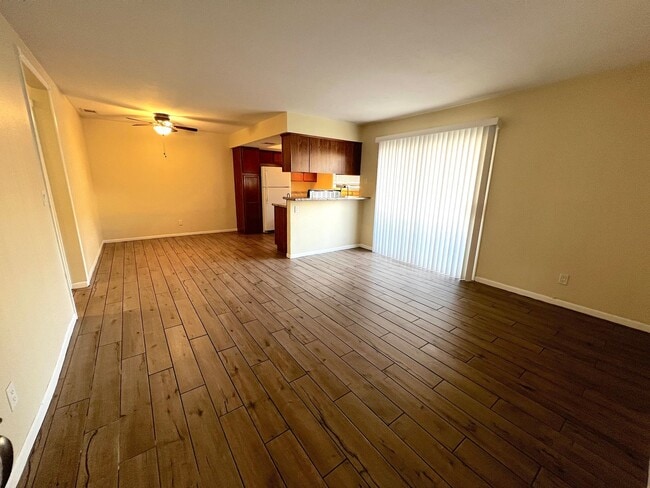 Building Photo - SPACIOUS 2bed/2bath CONDO ON FIRST FLOOR