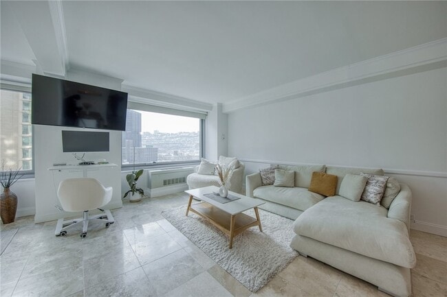 Building Photo - 320 Fort Duquesne Blvd