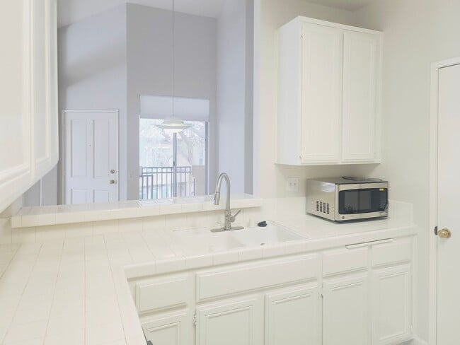 Building Photo - 105 Night Heron Ln