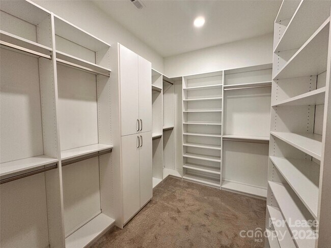 Building Photo - 4556 Stellata Loop