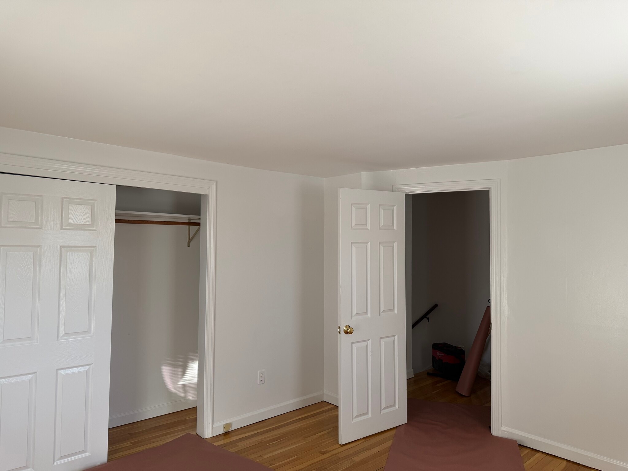 Building Photo - 14 Colonial Rd