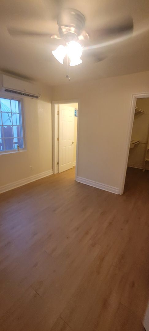 Building Photo - Large home on private cul-de-sac