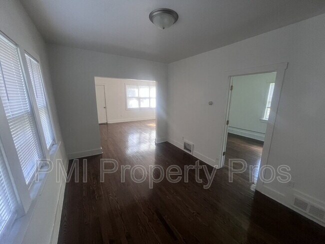 Building Photo - 3138 N 11th St