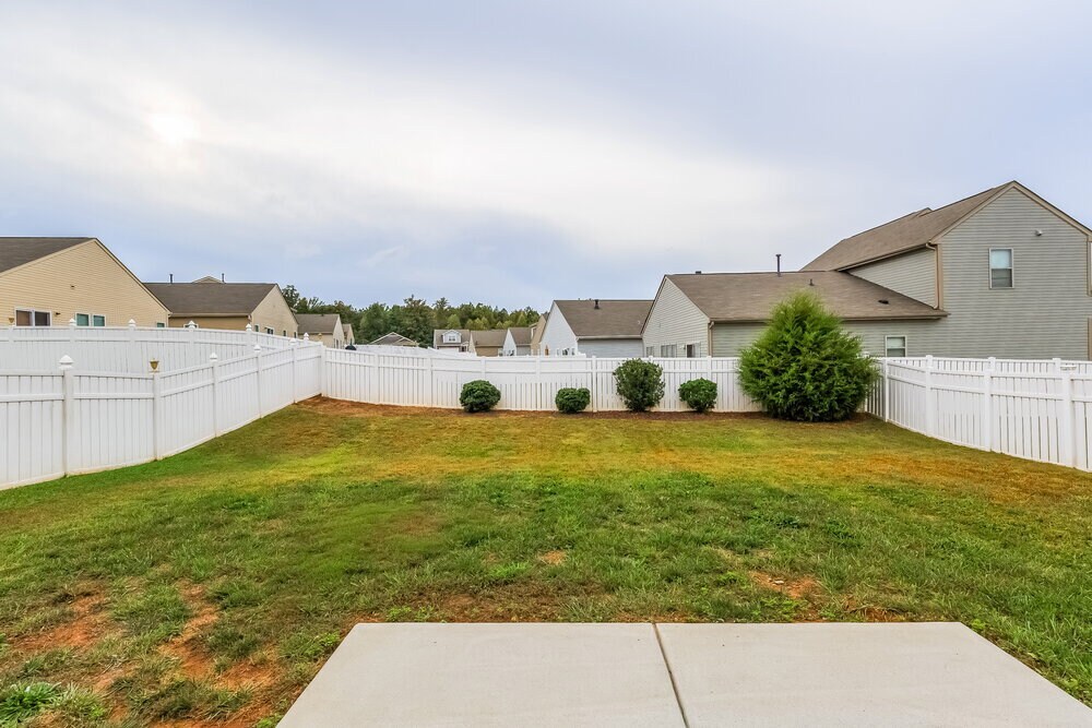 Building Photo - 7911 Hereford St