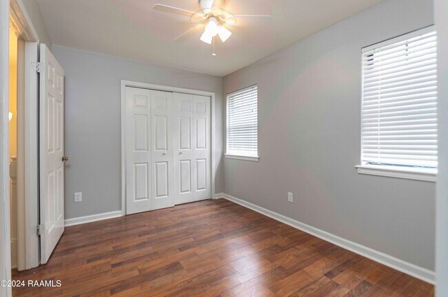 Building Photo - 308 Burdin Rd