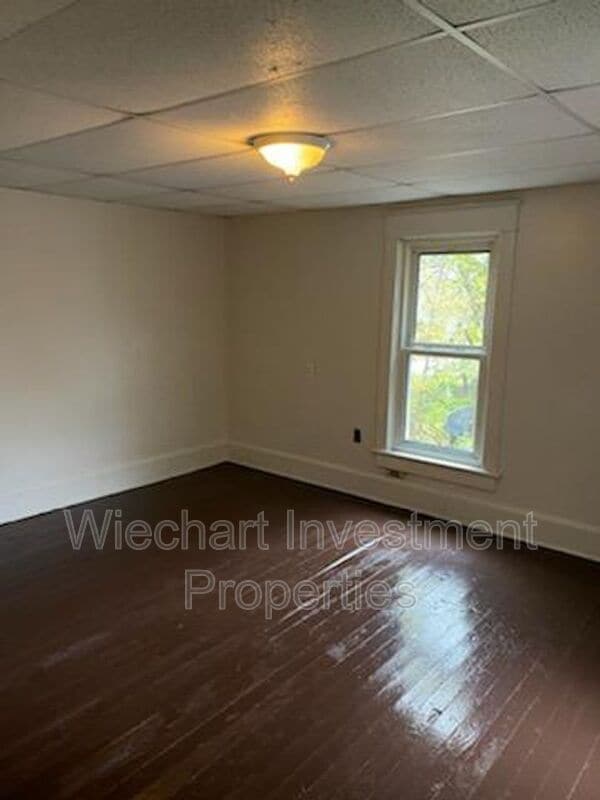 Building Photo - 714 N Metcalf St