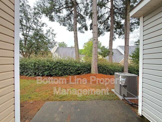 Building Photo - 9419 Elizabeth Townes Ln