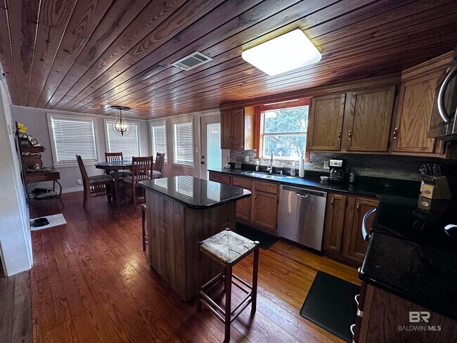 Building Photo - 5595 Virginia St