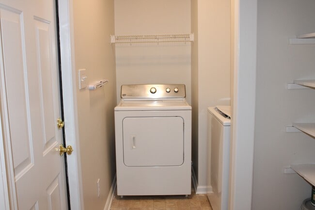 Building Photo - 112 Wenonah Way