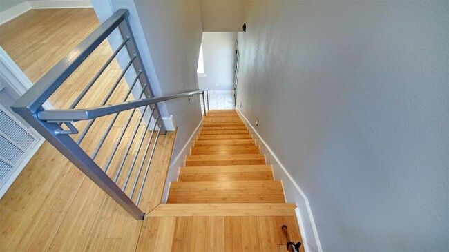 Building Photo - 7600 Carver Ave