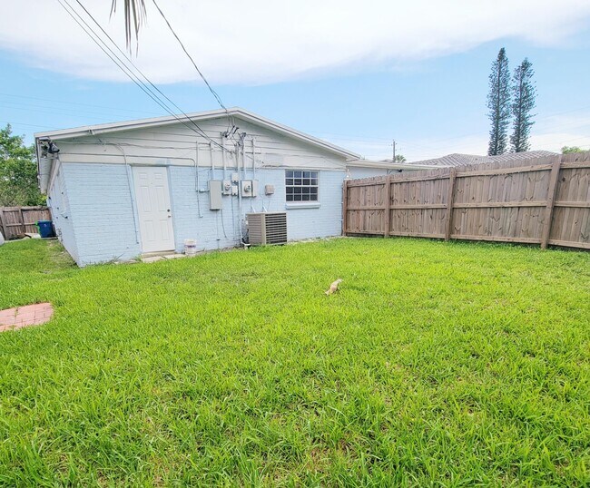 Building Photo - 2021 NW 64th Ave