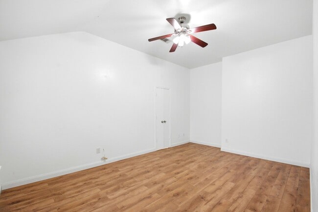 Building Photo - 111 Thunder Basin Dr