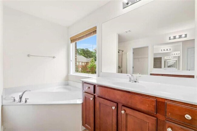 Building Photo - 2588 Cannon Farm Ln