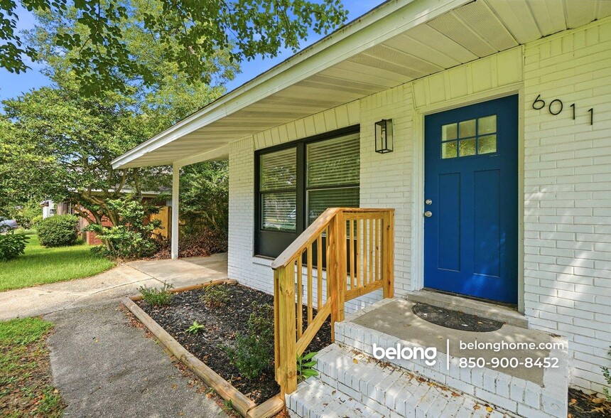 Building Photo - 6011 Greenwood Ln