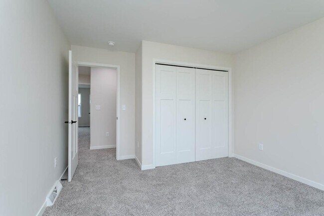 Building Photo - 3504 Green Pastures Ln