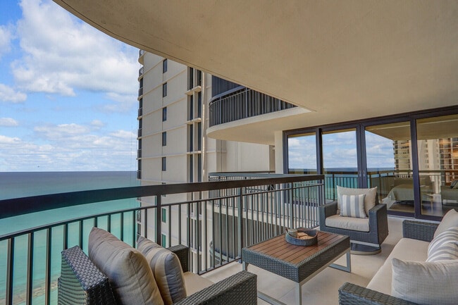 Building Photo - 5380 N Ocean Dr