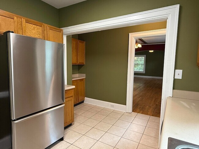 Building Photo - 221 Morningside Dr