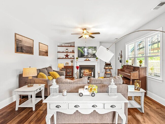 Building Photo - Lease OR Lease to Own