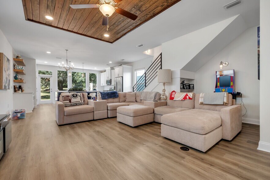 Building Photo - 458 Grand Oaks Rd