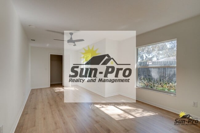 Building Photo - 5505 Magnolia Ave