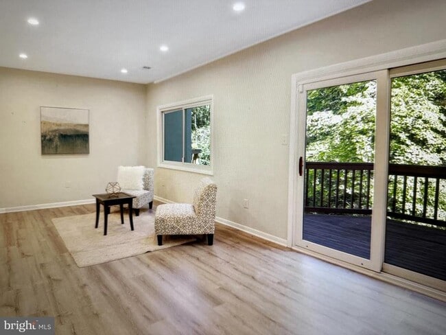 Building Photo - 3039 Mission Square Dr
