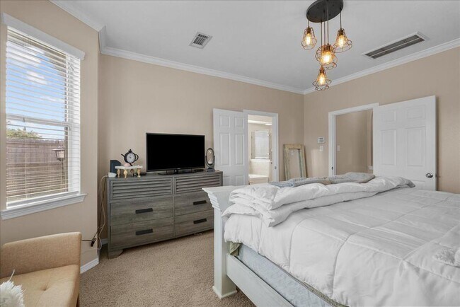 Building Photo - 2875 Torano Cir