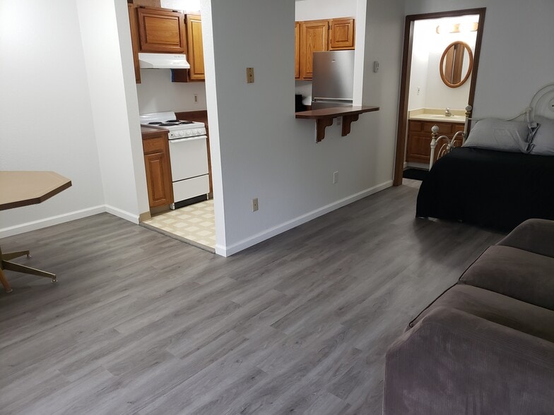 Building Photo - 6151 E Paige Cir